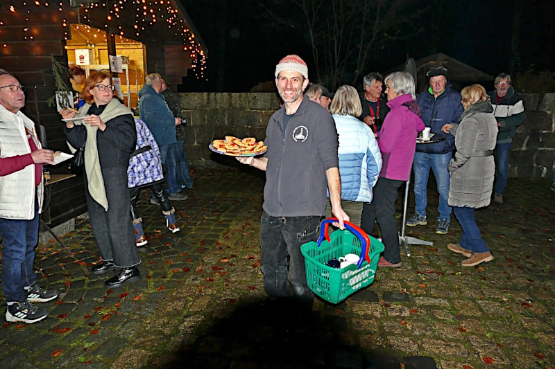 Vereinsmitglied Johannes Prädel bei einer Versorgungslieferung. Vereinsmitglied Johannes Prädel bei einer Versorgungslieferung.