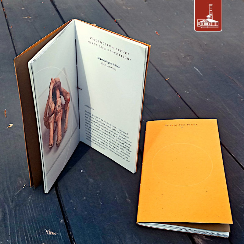 Der Lyrikband „Poesie der Dinge. Poetische Texte zu musealen Exponaten in Thüringer Stadtmuseen“.