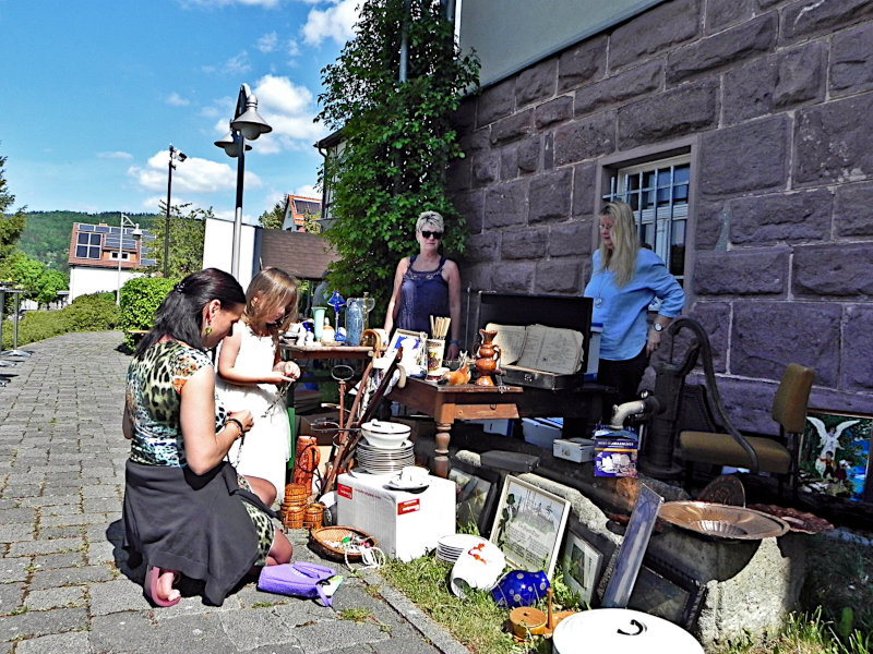Hausflohmarkt
