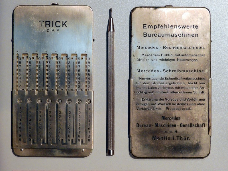 Griffeladdierer „TRICK“ einmal blank, einmal mit Werbeschrift.